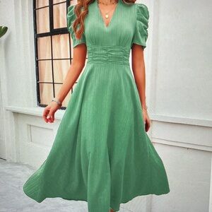 Elegant Green V-Neck Dress